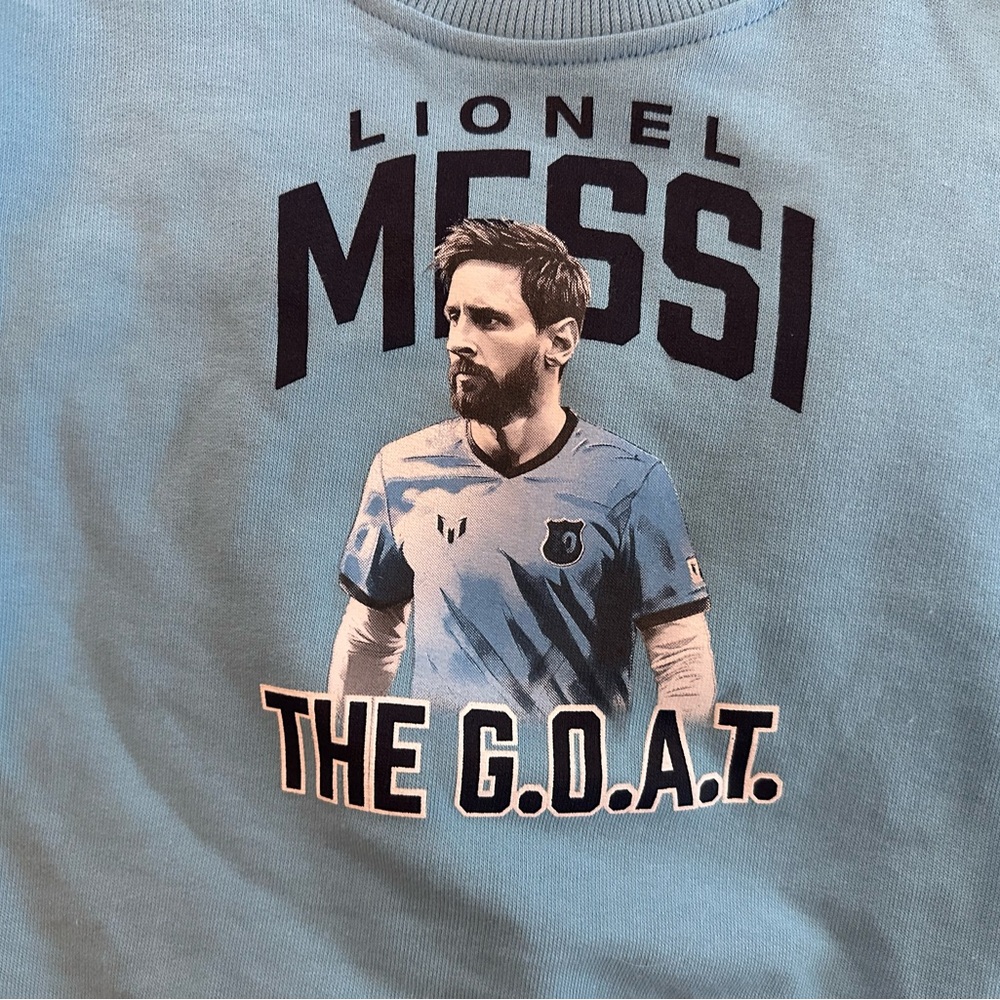 🆕 ⚽️ Lionel Messi Sweatsuit. 3t.
